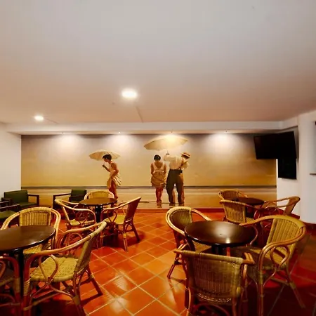 'collasao' - Stunning Duplex With Pool & Sea Views Sao Martinho do Porto